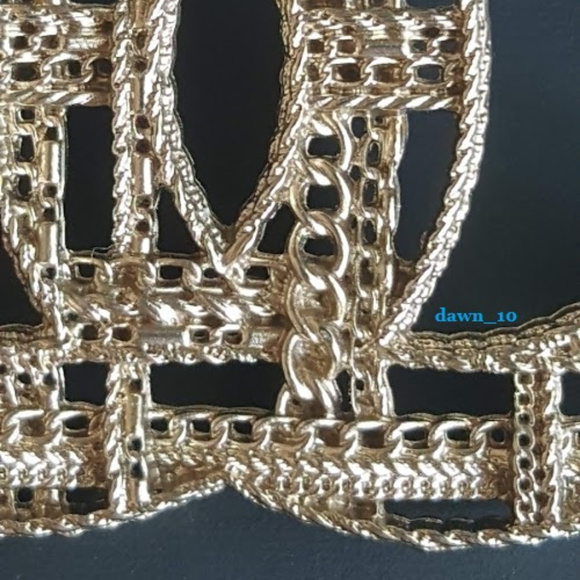 Chanel Tweed Chain Brooch, Light Gold. - Picture 4 of 10